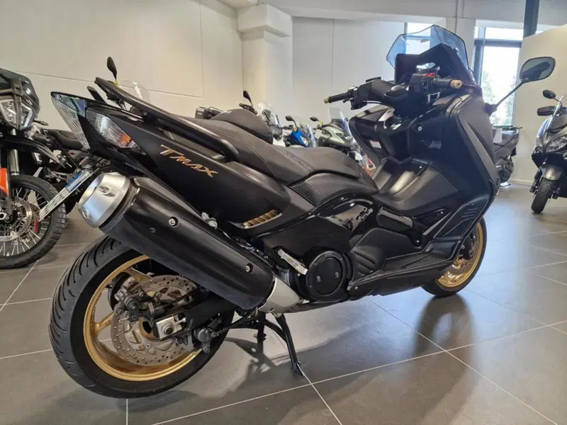 Yamaha T-Max 530 Black Max (2012 - 14) (5)