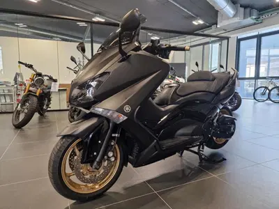 Yamaha T-Max 530 Black Max (2012 - 14) usata