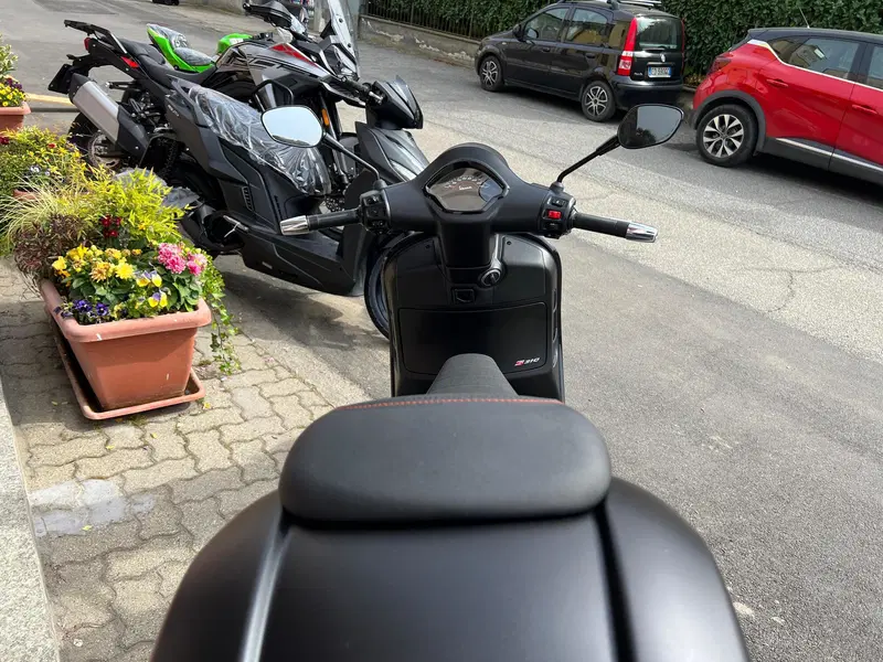 Vespa GTS 310 (2025 - 26) (4)