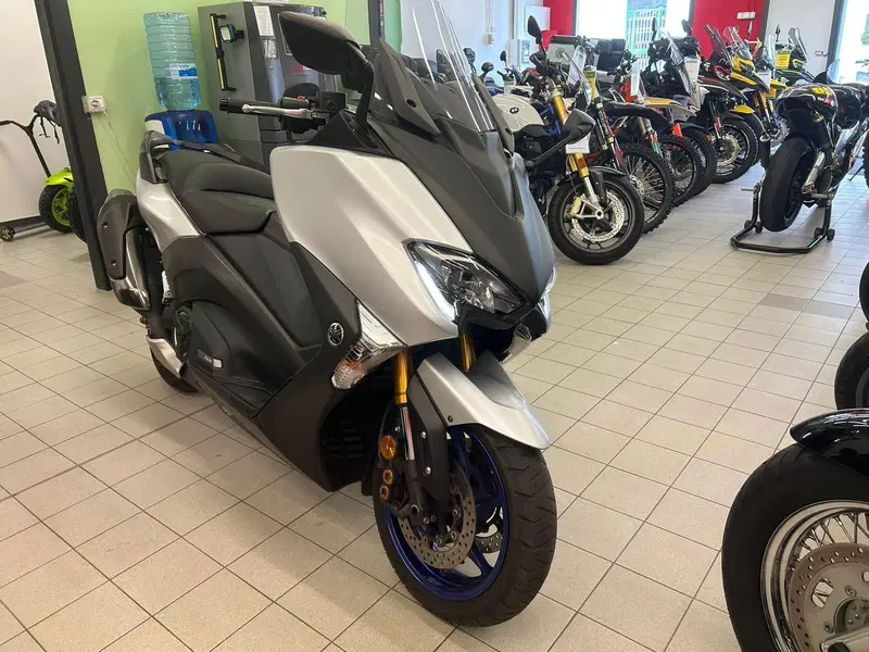 Yamaha T-Max 530 (2017 - 19) (2)