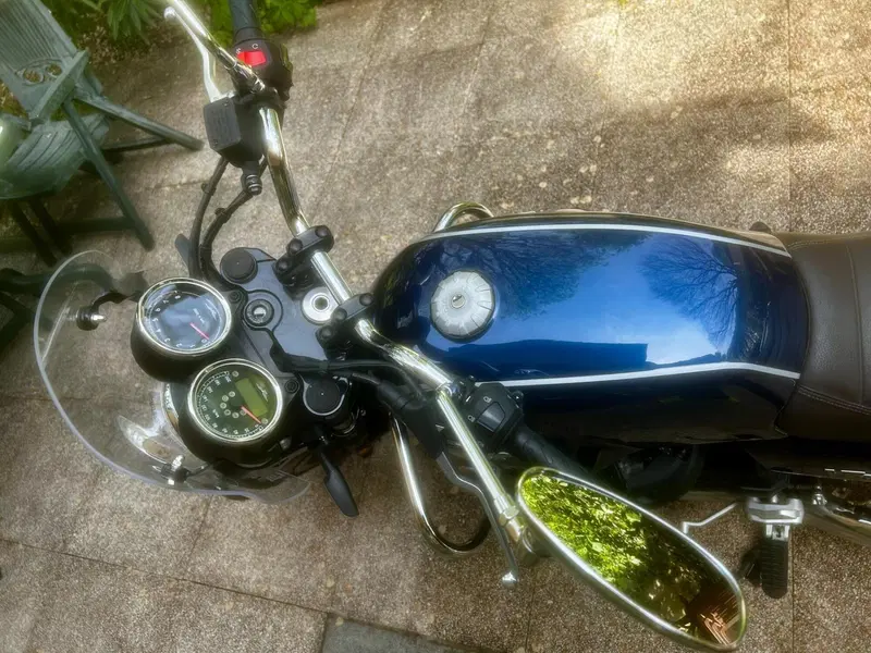 Moto Guzzi V7 Special (2021 - 24) (6)