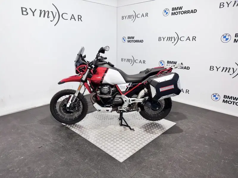 Moto Guzzi V85 TT Evocative Graphics (2021 - 23) (7)