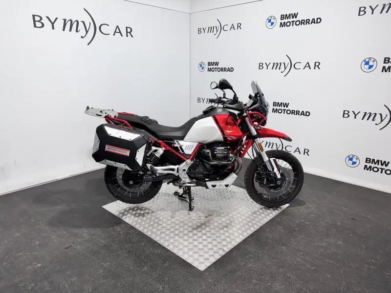 Moto Guzzi V85 TT Evocative Graphics (2021 - 23) (6)