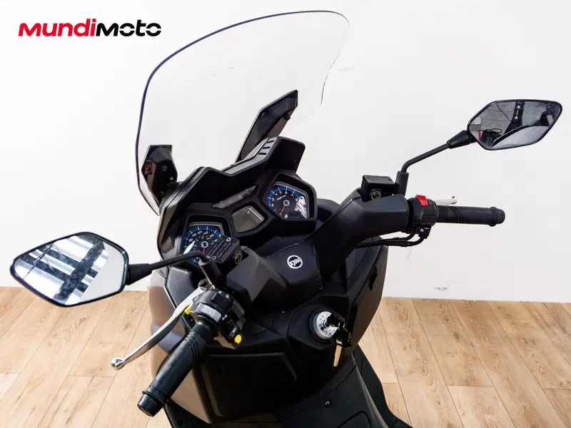 Sym Joymax 300 Z+ (2021 - 24) (11)