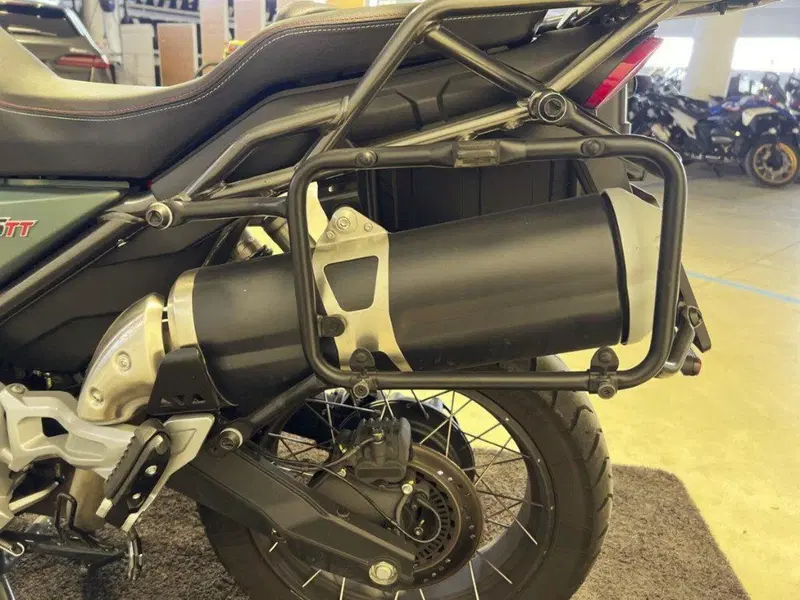 Moto Guzzi V85 TT (2021 - 23) (10)