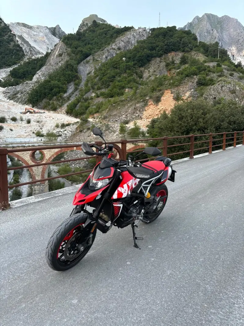 Ducati Hypermotard 950 RVE (2022 - 25) (2)