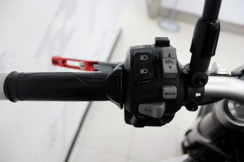 Honda CB 1000 R + Neo Sport Cafè (2019 - 20) (7)