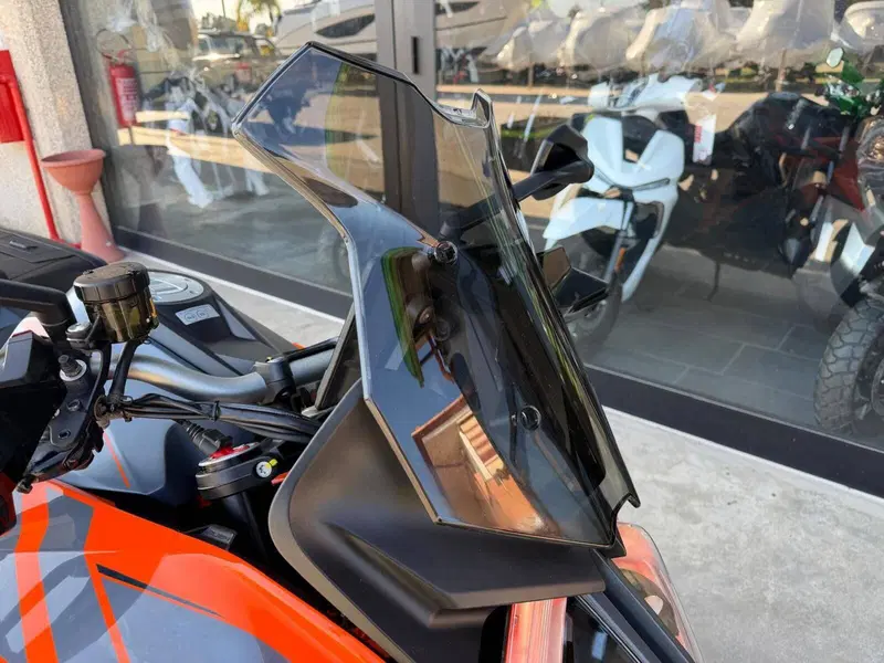 KTM 1290 Super Duke GT (2022 - 25) (3)