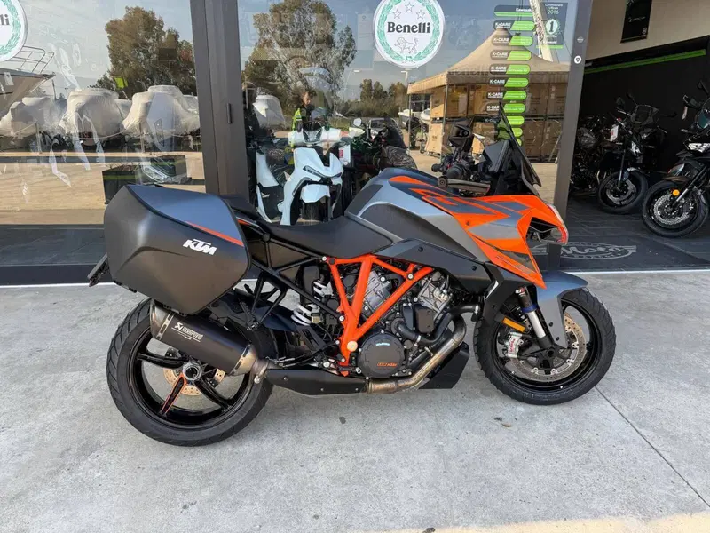 KTM 1290 Super Duke GT (2022 - 25) (2)