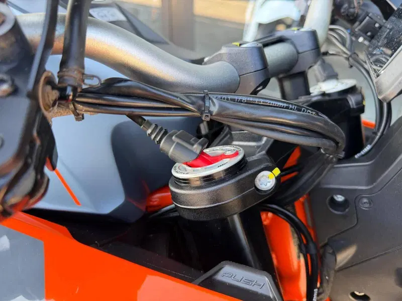 KTM 1290 Super Duke GT (2022 - 25) (7)
