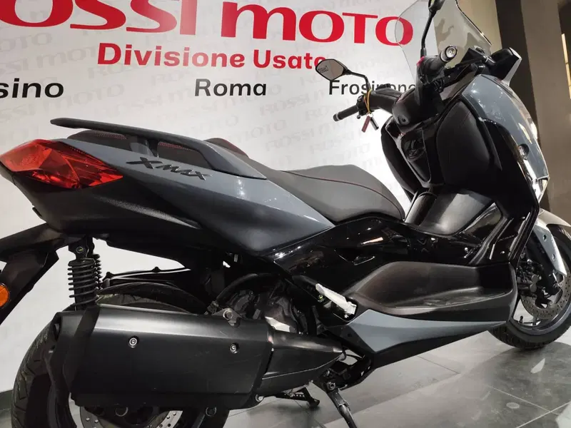 Yamaha X-Max 300 Tech Max (2021 - 24) (2)