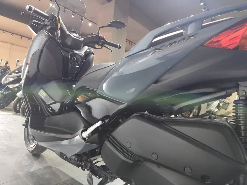 Yamaha X-Max 300 Tech Max (2021 - 24) (5)