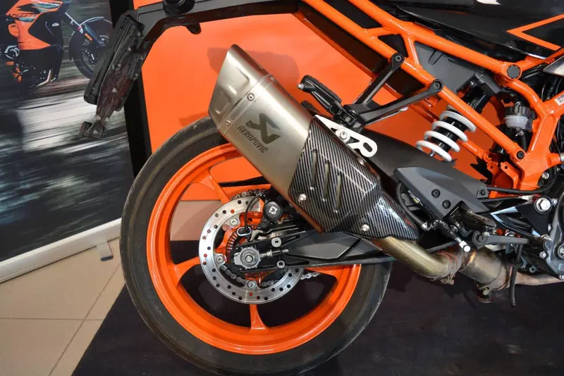 KTM RC 125 (2022 - 26) (14)