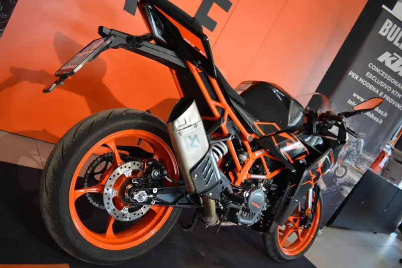 KTM RC 125 (2022 - 26) (4)