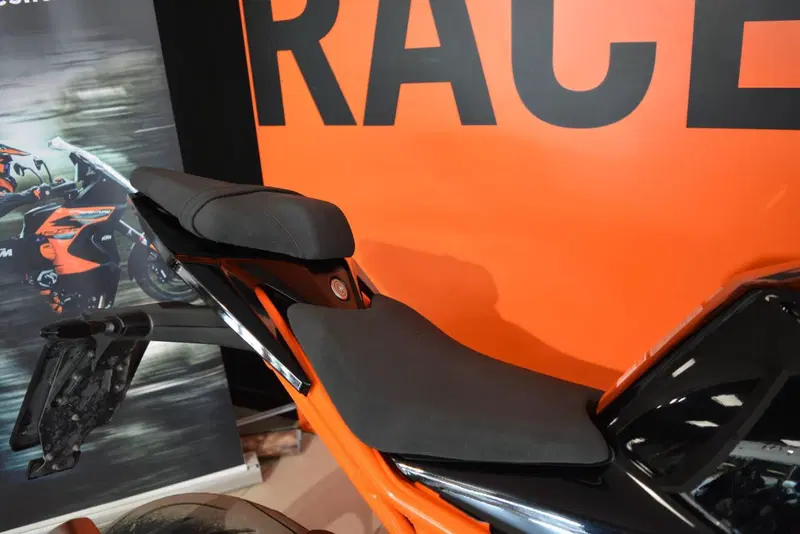 KTM RC 125 (2022 - 26) (9)