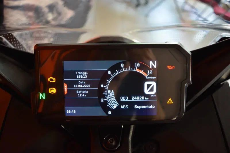 KTM RC 125 (2022 - 26) (18)