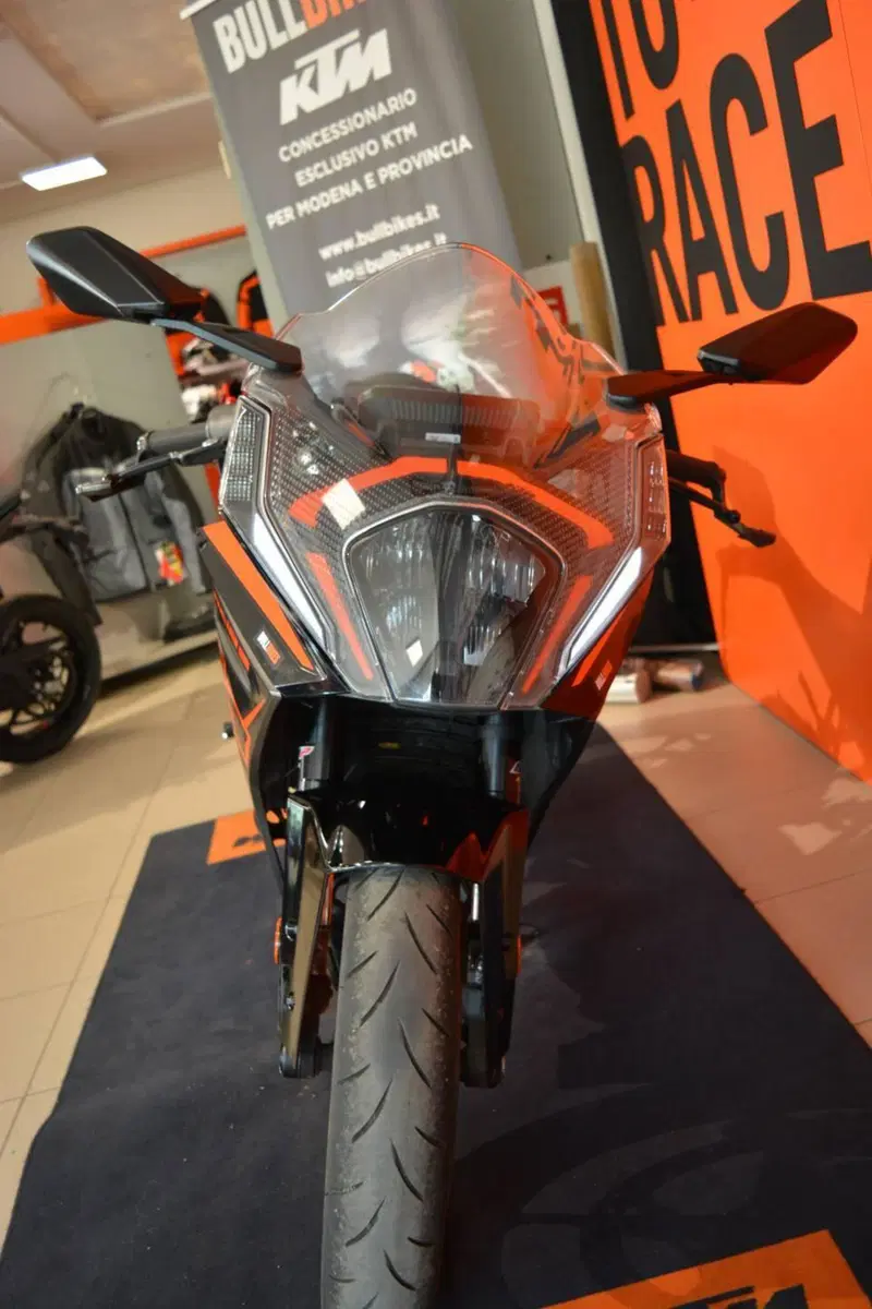 KTM RC 125 (2022 - 26) (7)