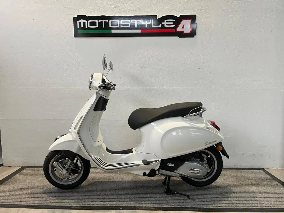 Vespa Primavera 150 (2026) (2)