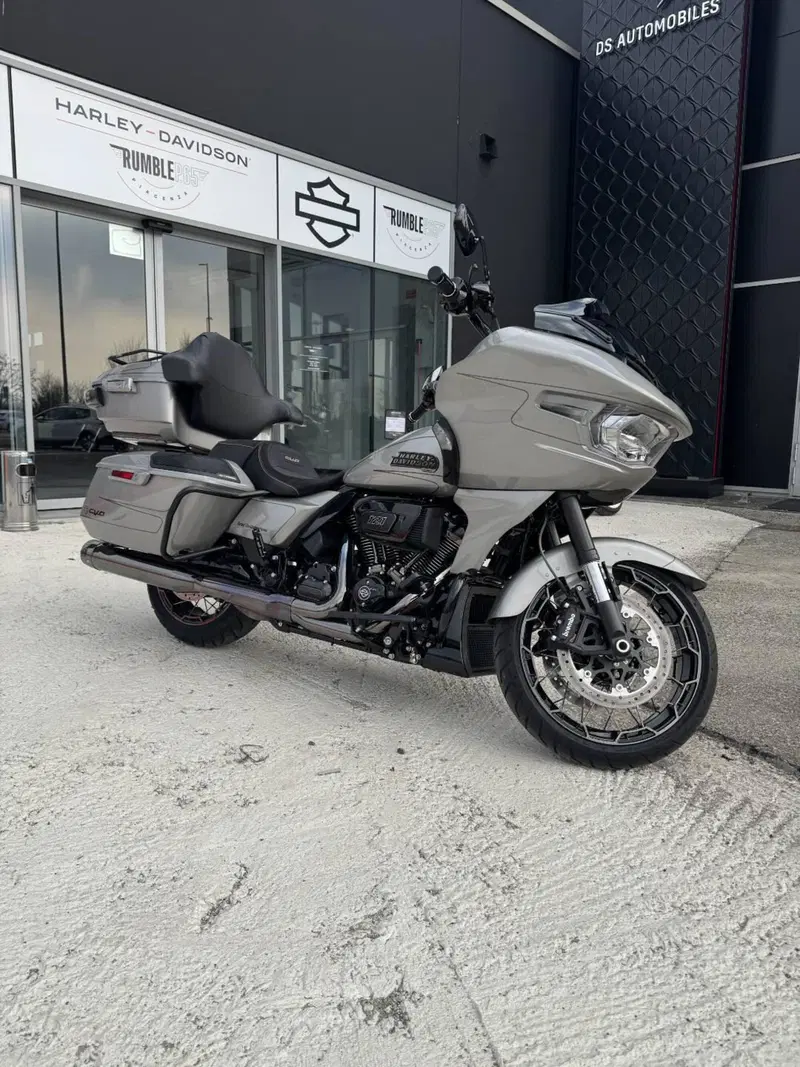Harley-Davidson CVO Road Glide (2023)