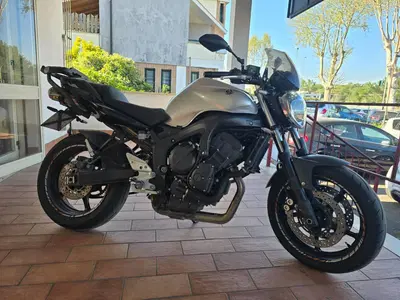 Yamaha FZ6 (2004 - 07) usata