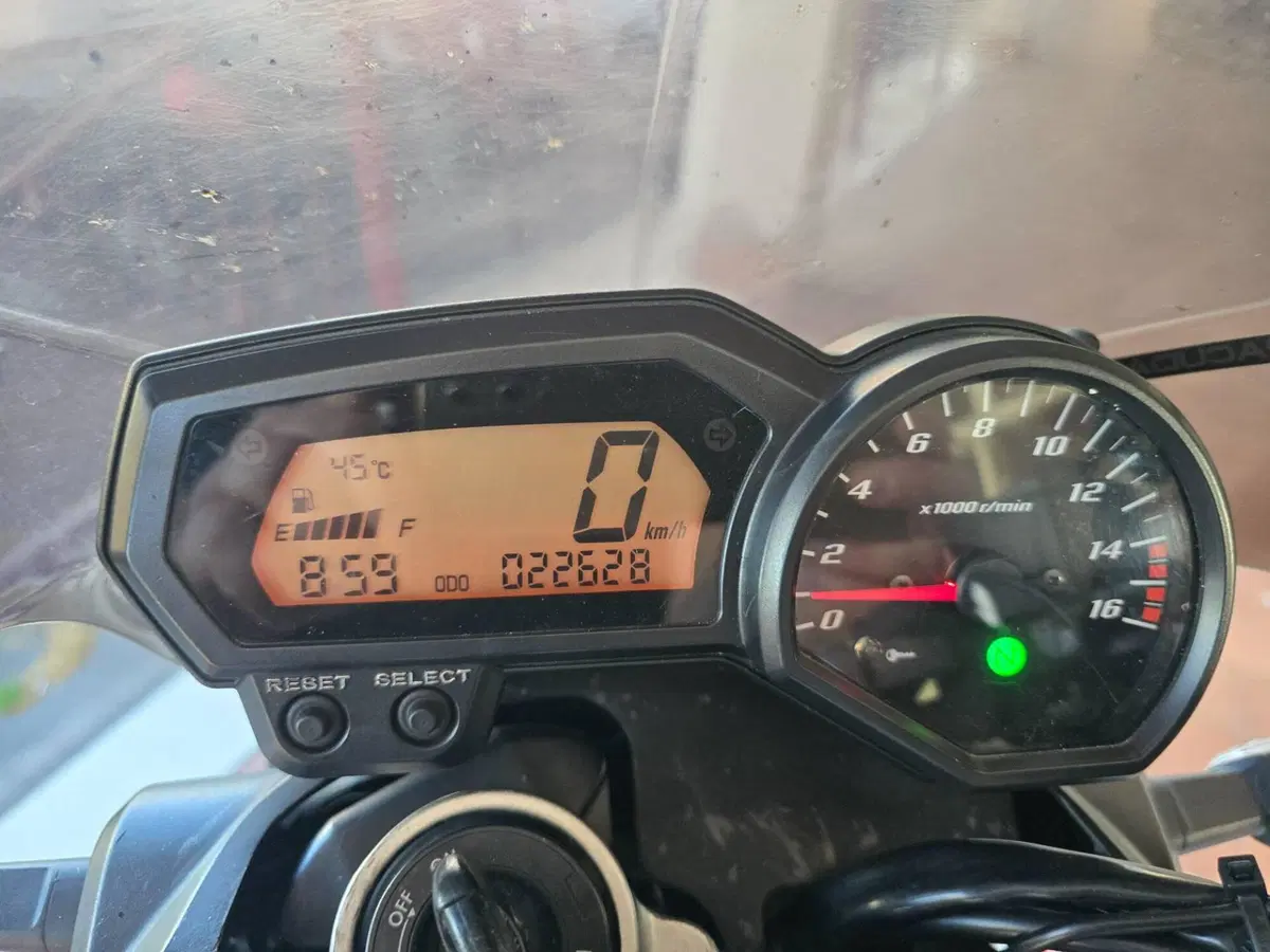 Yamaha FZ6 (2004 - 07) (12)