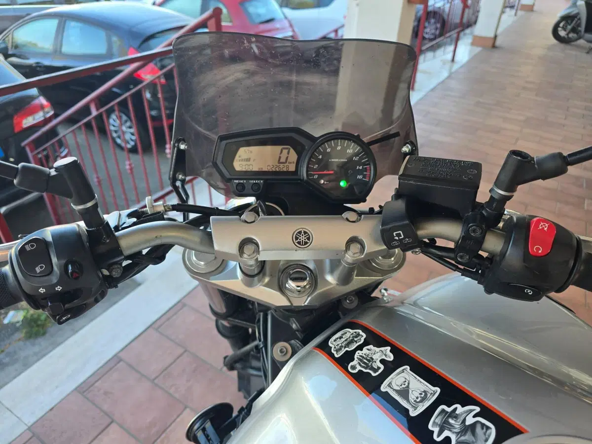 Yamaha FZ6 (2004 - 07) (5)