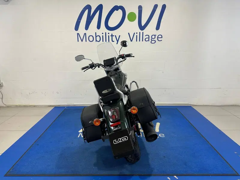 Um Italia Renegade Classic 300 Deluxe (2023 - 24) (3)