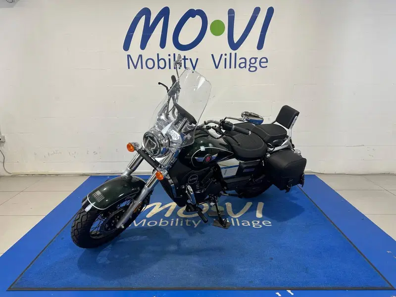 Um Italia Renegade Classic 300 Deluxe (2023 - 24) (6)