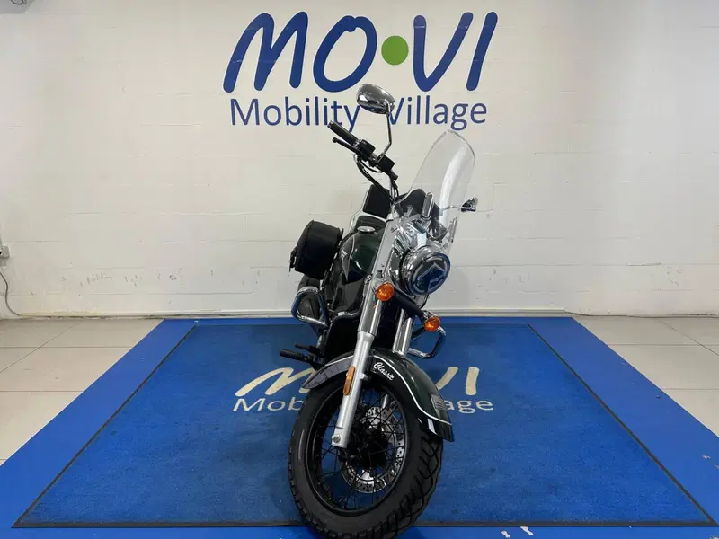 Um Italia Renegade Classic 300 Deluxe (2023 - 24) (7)