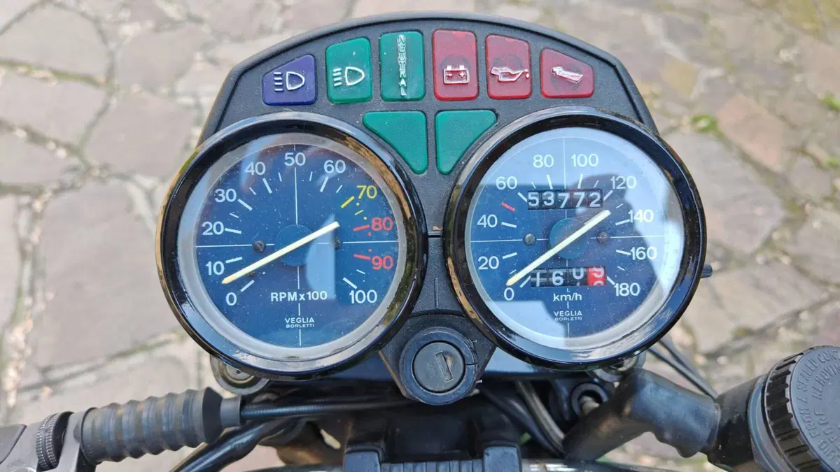 Moto Guzzi V 50 3 serie (4)