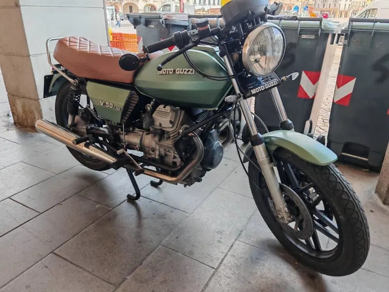 Moto Guzzi V 50 3 serie (3)