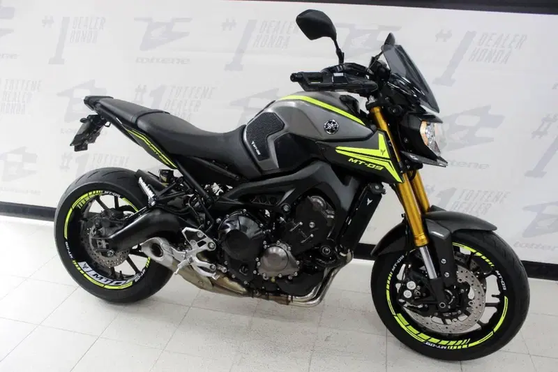 Yamaha MT-09 (2017 - 20) (3)