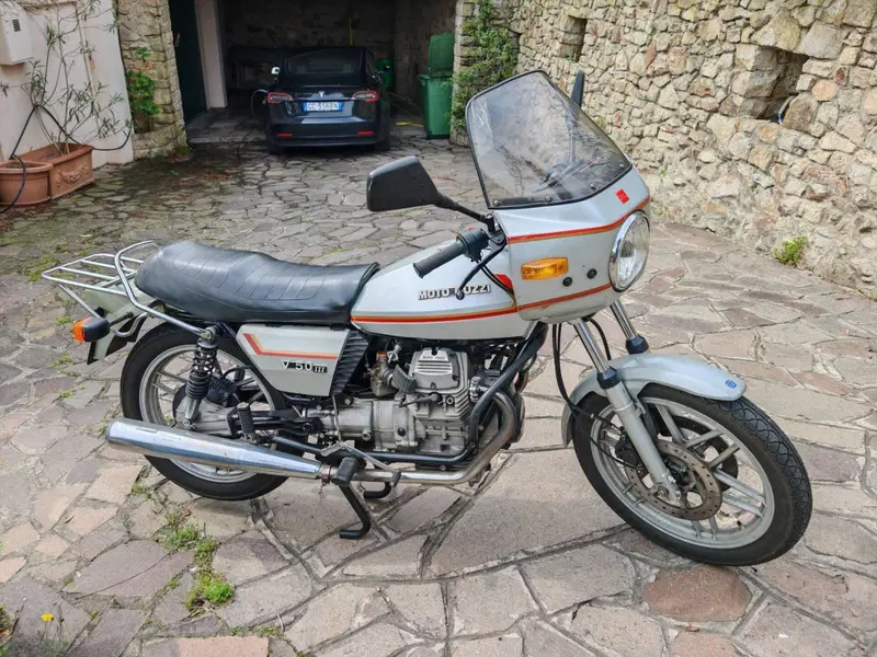Moto Guzzi V 50 3 serie (9)