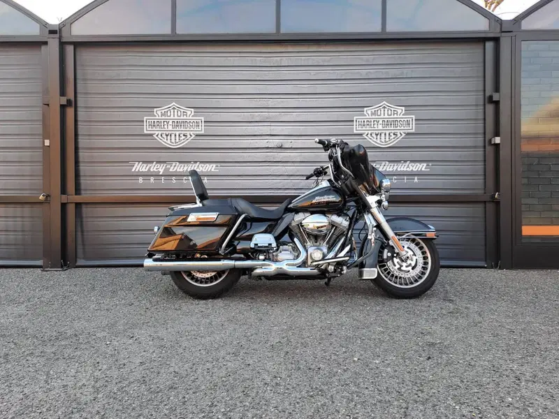 Harley-Davidson 1584 Electra Glide Standard (2008 - 10) - FLHT