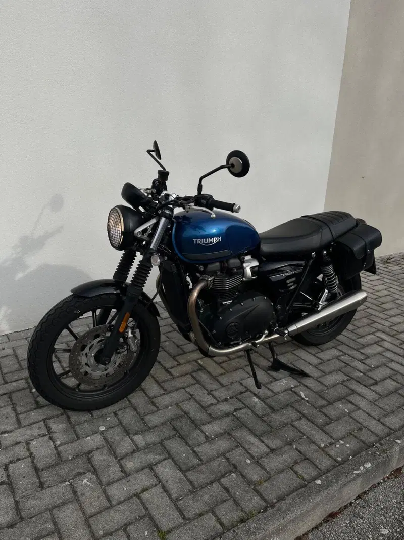 Triumph Street Twin 900 (2021 - 22) (2)