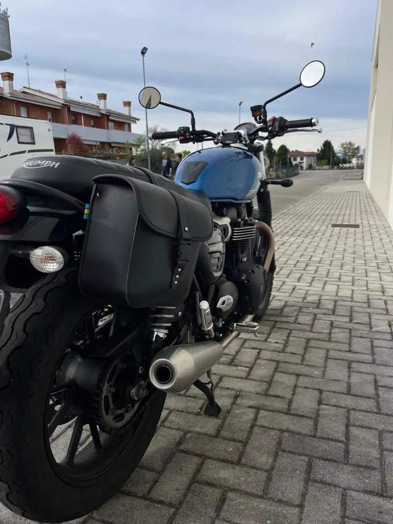 Triumph Street Twin 900 (2021 - 22) (5)