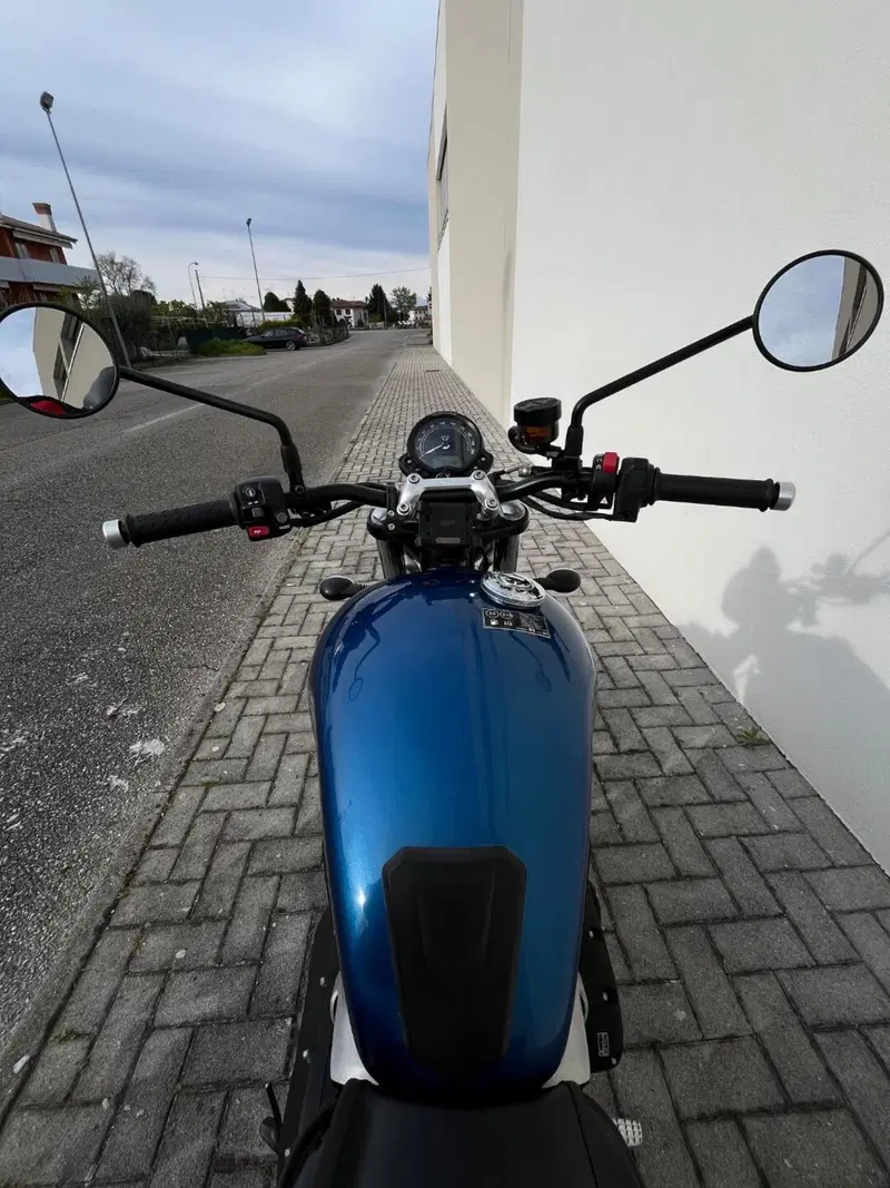 Triumph Street Twin 900 (2021 - 22) (7)