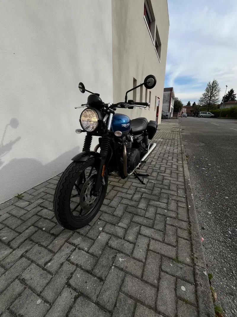 Triumph Street Twin 900 (2021 - 22) (9)