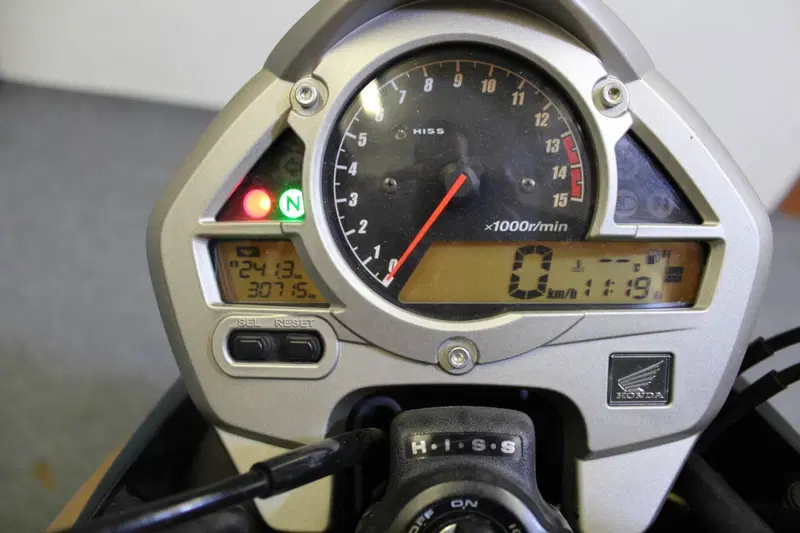 Honda Hornet 600 (2007 - 10) (3)