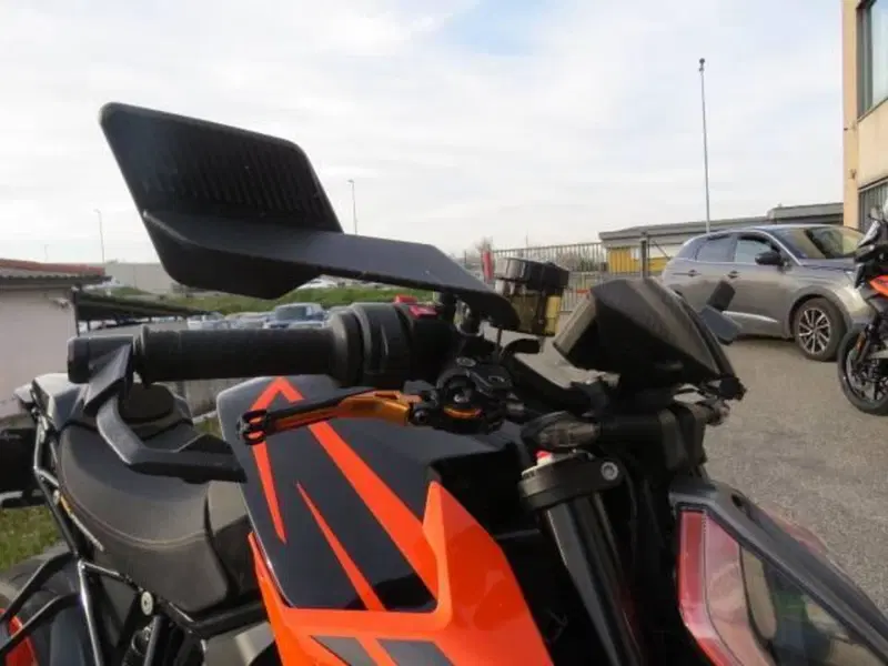 KTM 1290 Super Duke R (2019) (7)