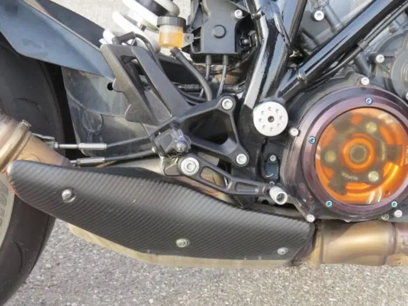 KTM 1290 Super Duke R (2019) (13)