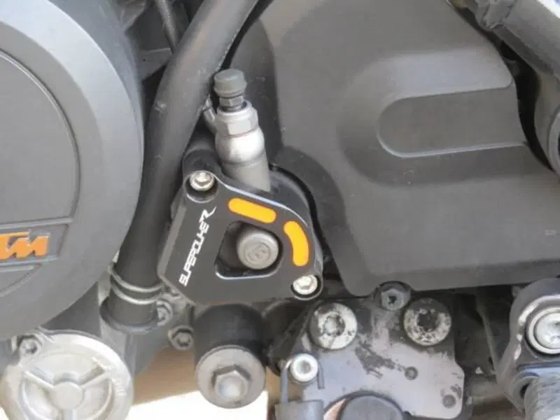 KTM 1290 Super Duke R (2019) (17)