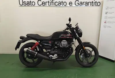 Moto Guzzi V7 Stone Special Edition (2022 - 25) usata