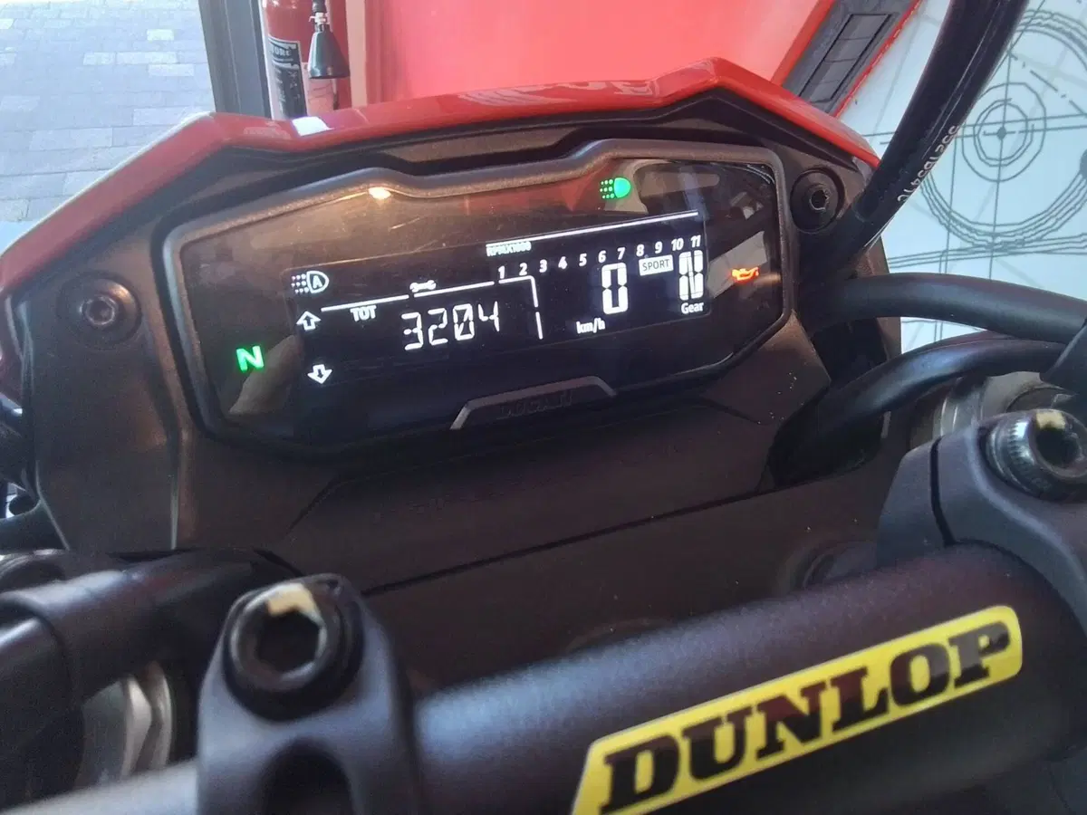 Ducati Hypermotard 698 Mono (2024 - 26) (6)