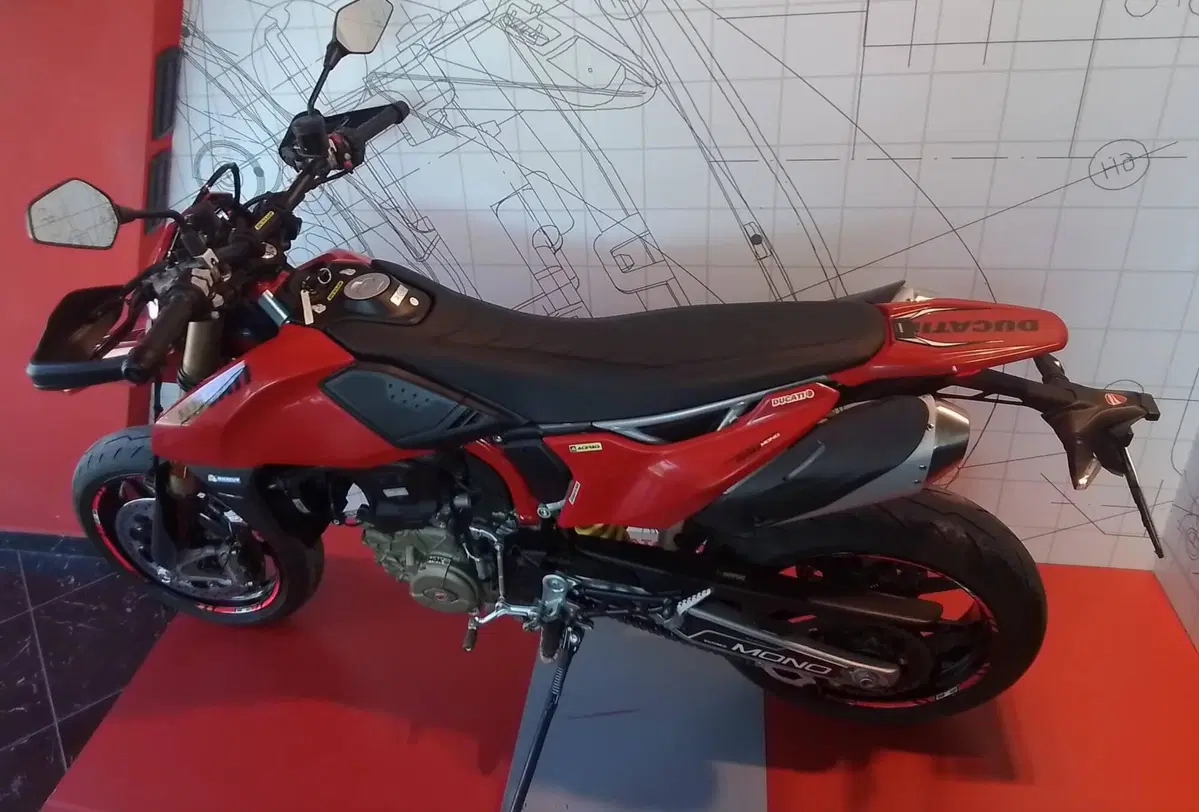 Ducati Hypermotard 698 Mono (2024 - 26) (9)