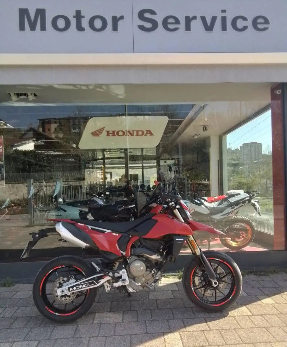 Ducati Hypermotard 698 Mono (2024 - 26) (15)