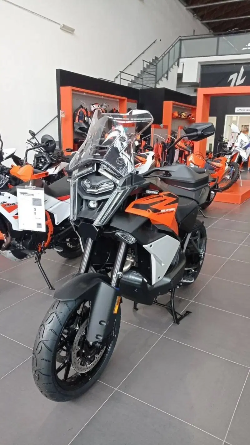 KTM 1390 Super Adventure S EVO (2026)