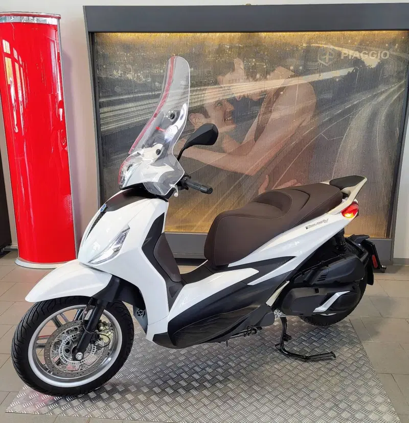 Piaggio Beverly 400 ABS-ASR (2021 - 24) (2)