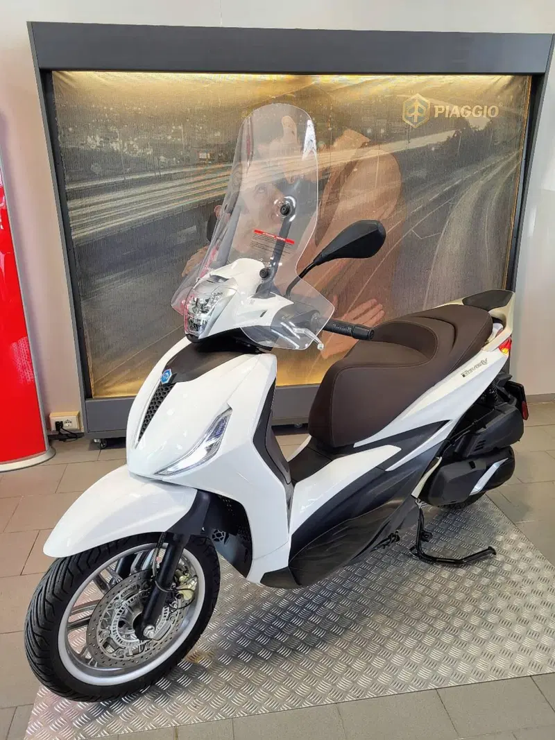 Piaggio Beverly 400 ABS-ASR (2021 - 24) (4)