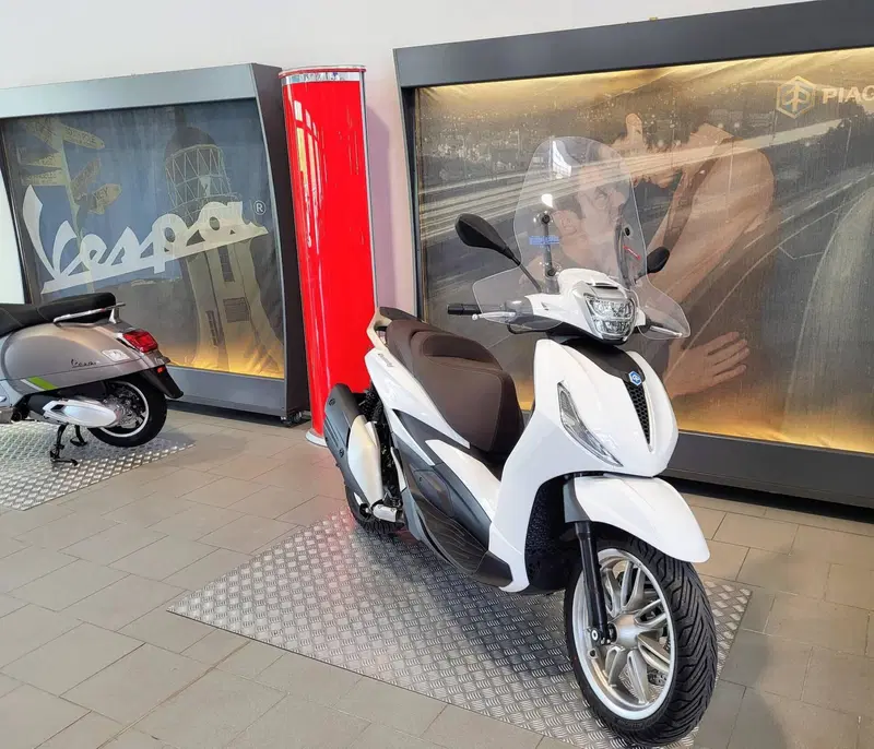 Piaggio Beverly 400 ABS-ASR (2021 - 24) (7)